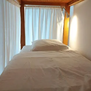 Endless Summer Surf House Guest house